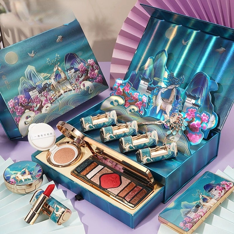 New Premium Christmas Gift Cosmetic Set Chinese Sculpted Lipstick Embossed Eyeshadow Moisturizing Air Cushion Ladies Makeup Kit